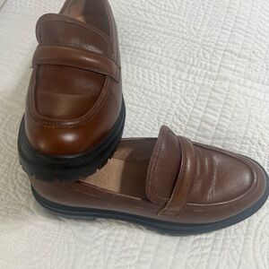 NWOB Madewell Brown Leather Loafers Size 8